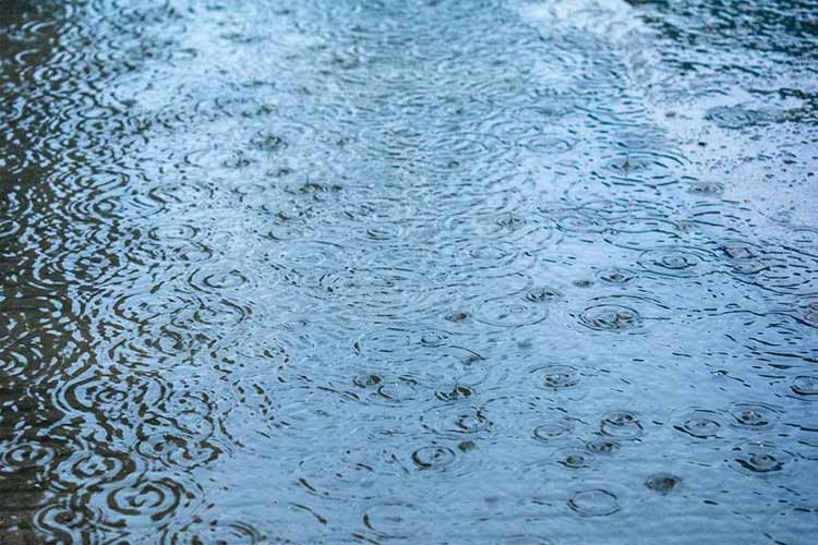 雨季來(lái)襲，如何對(duì)破碎篩分設(shè)備進(jìn)行保養(yǎng)？
